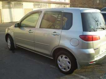 2003 Mazda Demio Pics