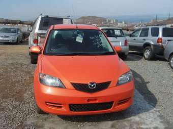 2003 Mazda Demio Pictures