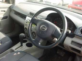 2003 Mazda Demio Photos