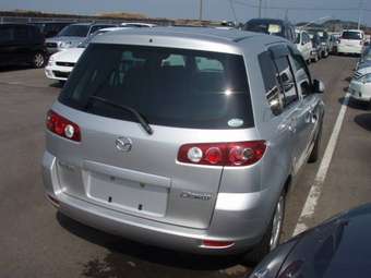 2003 Mazda Demio Photos