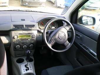 2003 Mazda Demio Pictures