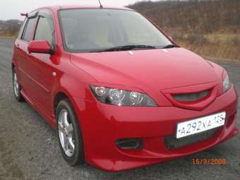 2003 Mazda Demio Photos