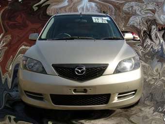 2003 Mazda Demio Images