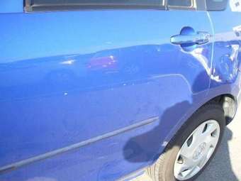 2003 Mazda Demio Photos
