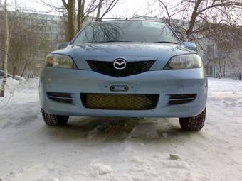 2003 Mazda Demio Images