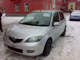 2003 Mazda Demio Pictures