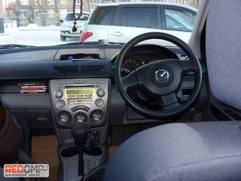 2003 Mazda Demio Pictures