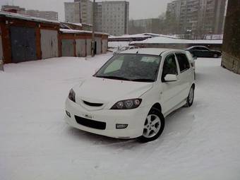 2003 Mazda Demio Pictures