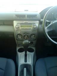 2003 Mazda Demio Pictures