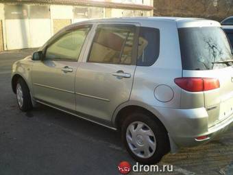 2003 Mazda Demio Photos