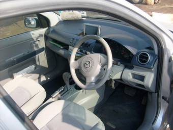 2003 Mazda Demio Wallpapers