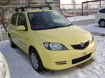 2003 Mazda Demio Pictures