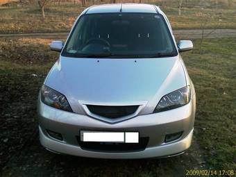 2003 Mazda Demio Pictures