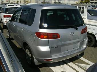 2003 Mazda Demio Pictures