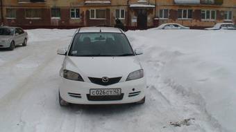 2003 Mazda Demio Pictures