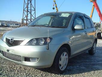 2003 Mazda Demio Pics