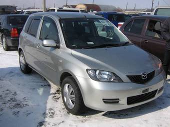 2003 Mazda Demio Pics