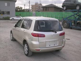 2003 Mazda Demio Pics