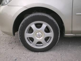 2003 Mazda Demio Pictures
