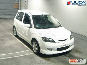 2003 Mazda Demio Photos