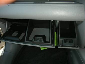 2003 Mazda Demio Pictures