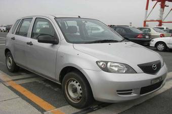 2003 Mazda Demio Pictures