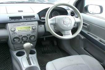 2003 Mazda Demio Photos