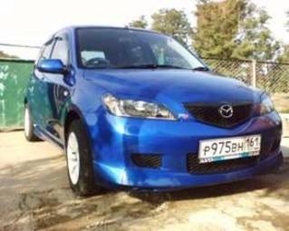 2003 Mazda Demio Photos