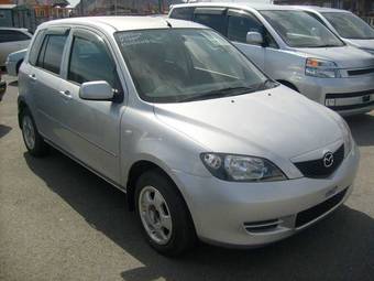 2003 Mazda Demio Pictures