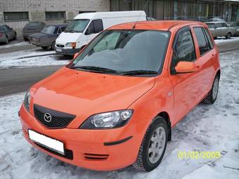2003 Mazda Demio Photos