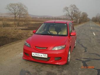 2003 Mazda Demio Photos