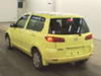 2003 Mazda Demio Pictures