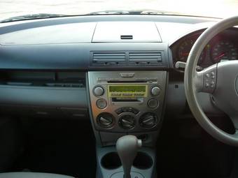 2003 Mazda Demio Images