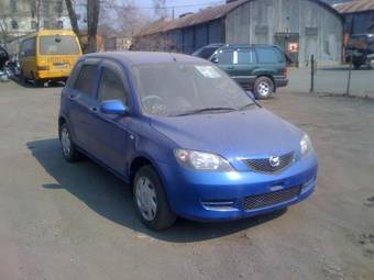 2003 Mazda Demio Pictures