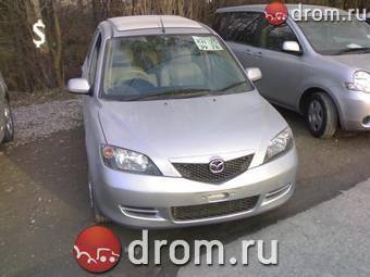2003 Mazda Demio Pictures
