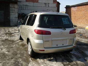 2003 Mazda Demio Pictures