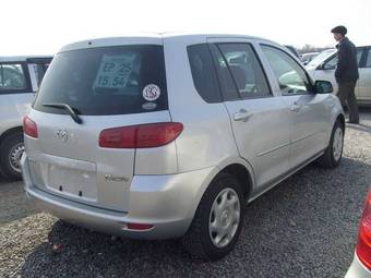 2003 Mazda Demio Pictures