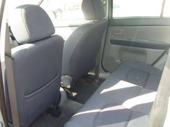 2003 Mazda Demio Pictures