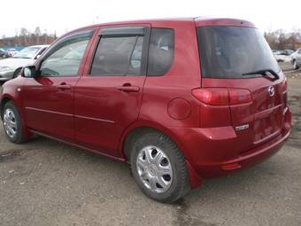 2003 Mazda Demio Pictures