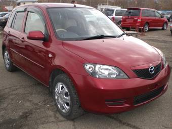 2003 Mazda Demio Photos