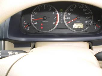 2003 Mazda Demio Pictures