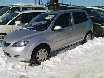 2003 Mazda Demio Pictures