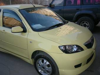 2003 Mazda Demio Pictures