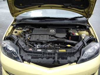 2003 Mazda Demio Pics