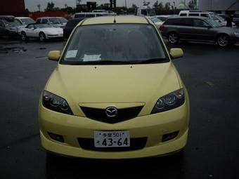 2003 Mazda Demio Pictures