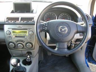 2003 Mazda Demio Pictures