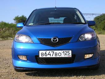 2003 Mazda Demio Pictures