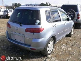 2003 Mazda Demio Pictures