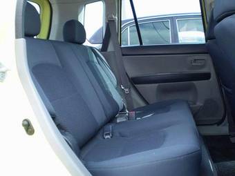 2003 Mazda Demio Pics