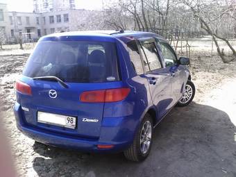 2003 Mazda Demio Pictures
